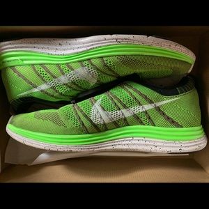 Nike flyknit 1 plus